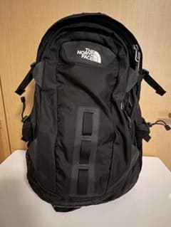 THE NORTH FACE ブラックバックパック　リュックのサムネイル