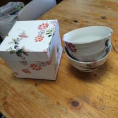 花柄お茶碗 ２個セットのサムネイル