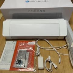 Silhouette CAMEO 4 PLUS カッティングマシンのサムネイル