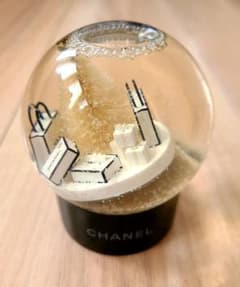 CHANELノベルティ　スノードームのサムネイル