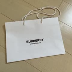 BURBERRY ホワイト　ショップ袋のサムネイル