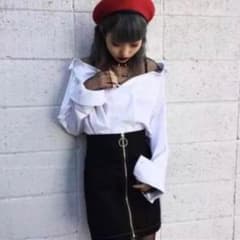 ERIA/AREA Ｖネックオフショルシャツのサムネイル