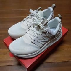 New Balance 900 スニーカー ホワイトのサムネイル