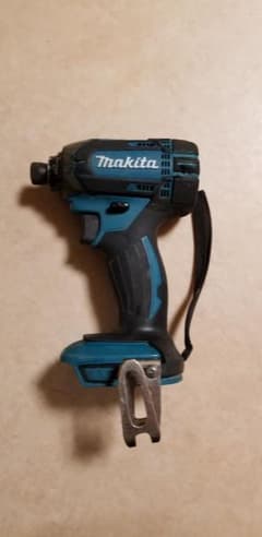 マキタ　18V インパクトドライバ TD149D本体のみのサムネイル