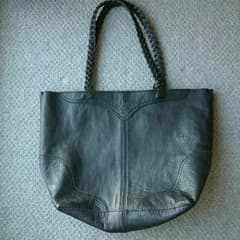 美品【ZADIG&VOLTAIRE】 レザートートバッグのサムネイル