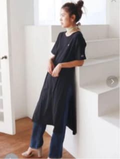 アングリッド  チャンピオン　Tシャツのサムネイル