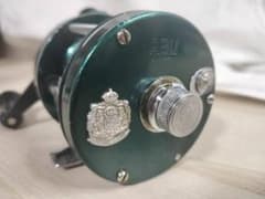 アブガルシア アンバサダー5000D ビンテージ リール abu 緑 - メルカリ