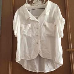 grove 金ボタンTシャツのサムネイル