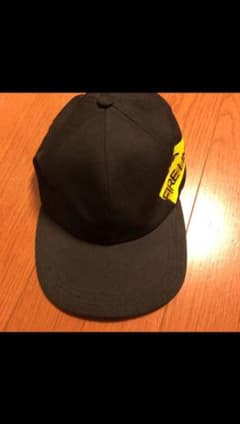 off-white キャップのサムネイル