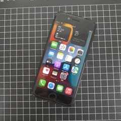 ☆Apple iPhone 7 32GB 本体☆のサムネイル