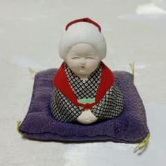 【縁起物】　　お人形 お福さん お福おばあちゃん 土鈴 日本の伝統的な陶器人形 縁起物 ミ10