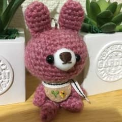 あみぐるみ❤️ピンクうさぎ ストラップのサムネイル