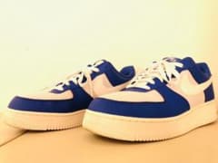 NIKE ナイキエアフォース1のサムネイル