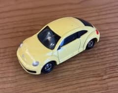 トミカ Volkswagen The Beetle イエローのサムネイル