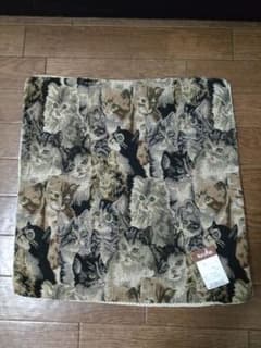 猫　ゴブラン　クッションカバー　２枚で1000円のサムネイル