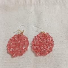 ハンドメイド ピアス レジン赤のサムネイル