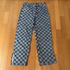 H&M チェッカーフラッグ柄 デニムパンツ 裾スリットのサムネイル
