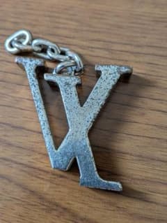 小*行様 LOUIS VUITTON キーホルダーのサムネイル