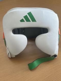新品未使用☆マクレガーadidas ヘッドギア ホワイト　サイズL コナー・マクレガー限定モデル adidas プロヘッドギア - メルカリ