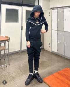 【Tee Shyne着用】NIKEテックフリース Tee Shyne着用】NIKEテックフリース - メルカリ