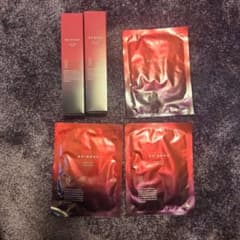ESIENCE エッセンス 2本とフェイスマスク4枚のサムネイル