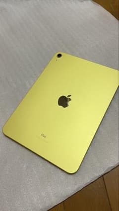 iPad 無印 10世代 Wi-Fi 256GB イエロー(ゴールド？)ケース付 - メルカリ