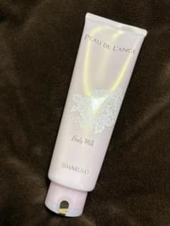 ポー・ド・ランジェ ボディミルク 240g　<ボディ用美容液(浴用)>のサムネイル