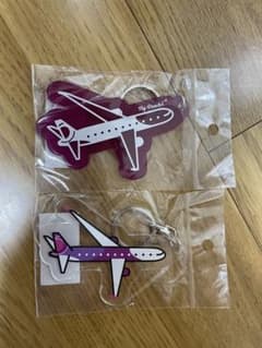 新品未使用　peach 飛行機　キーホルダーのサムネイル