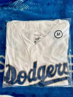 【非売品・限定品】LA Dodgers ミゲル・ロハス ゴールドジャージ 非売品・限定品】LA Dodgers ミゲル・ロハス ゴールドジャージ - メルカリ