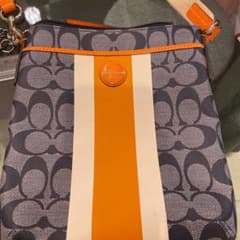 COACH コーチ ショルダーバッグのサムネイル