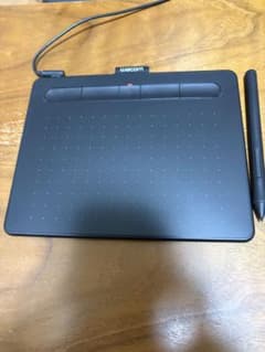 Wacom Intuos Small ペンタブレット 本体のサムネイル