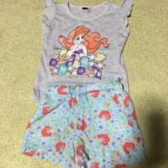 ディズニー　女の子　アリエル　Tシャツとショートパンツのサムネイル