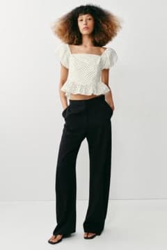 ZARA カットワーク刺繍入りプリントトップスのサムネイル