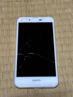 AQUOS スマートフォンのサムネイル