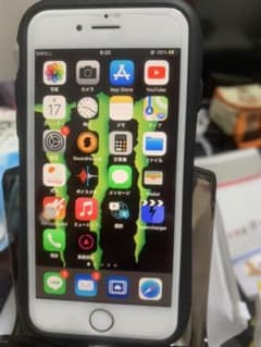 iPhone8 64GBSIMフリーのサムネイル