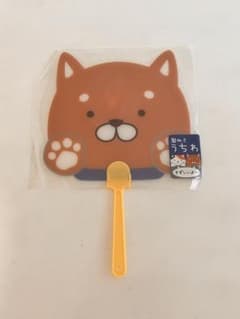 柴犬デザインのうちわのサムネイル