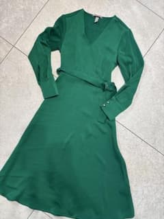 未使用　H&M Aライン　ワンピース　ウエストベルト　グリーン　32のサムネイル