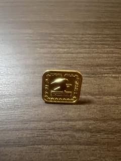 サ*ク様 シュプリーム ピンバッジのサムネイル