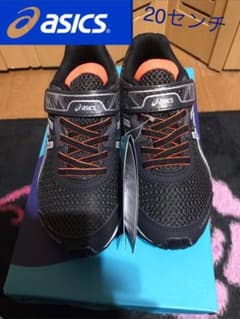 asicsスニーカーのサムネイル