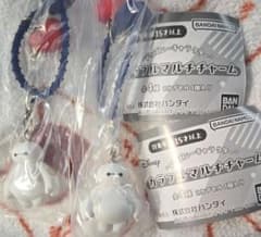 ディズニーキャラクター　カラフルマルチチャーム　ベイマックス　2つ
