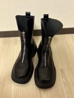 SHEIN ブラック ジッパー付き ショートブーツのサムネイル