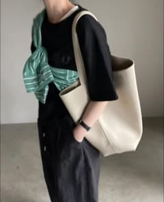 ★新品未使用 JISTORY ワンハンドルショルダーバッグ タグありのサムネイル