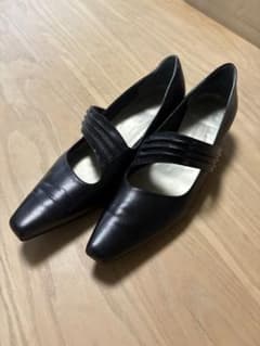 歩きやすい！ストラップパンプス ブラック 23のサムネイル