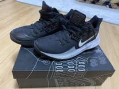 NIKE KYRIE LOW 2 EP 箱付きのサムネイル