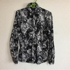 FUGA 花柄シャツ (貴重)のサムネイル