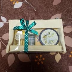THE BODY SHOP ポーチギフトのサムネイル