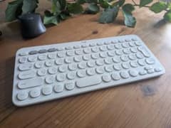 【値下げ中】美品logi K380 ホワイト キーボード 本体のサムネイル
