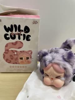 POPMART CRYBABY Wild But Cutie Neonのサムネイル