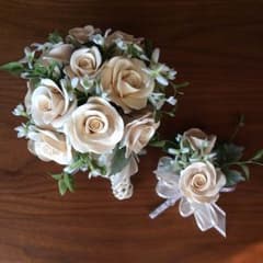 ウェディング  ブーケ  ブートニア  造花のサムネイル