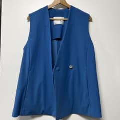C+ ベスト ジレ ブルー　未使用　値下げ交渉可能のサムネイル